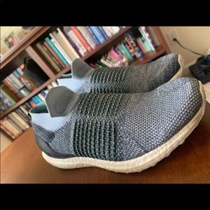 Adidas Ultraboost Laceless Parley